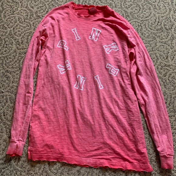 VS pink long sleeve shirt - Picture 1 of 3